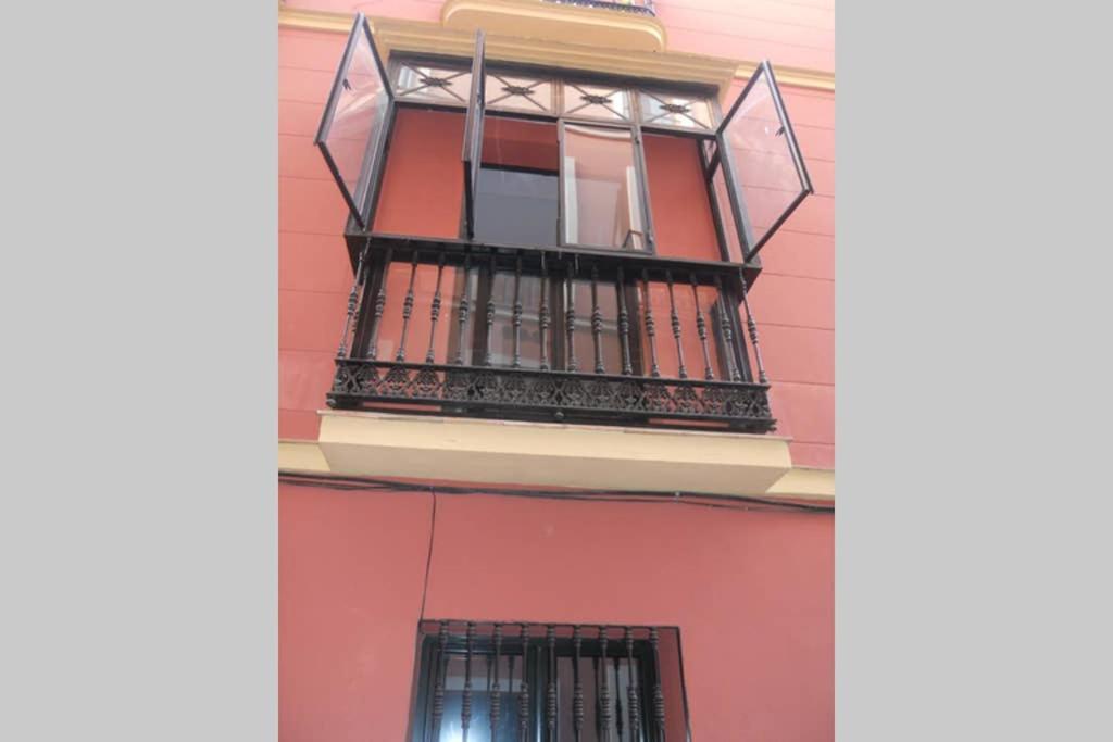 Cheap & Chic In The Center Of Sevilla Buitenkant foto