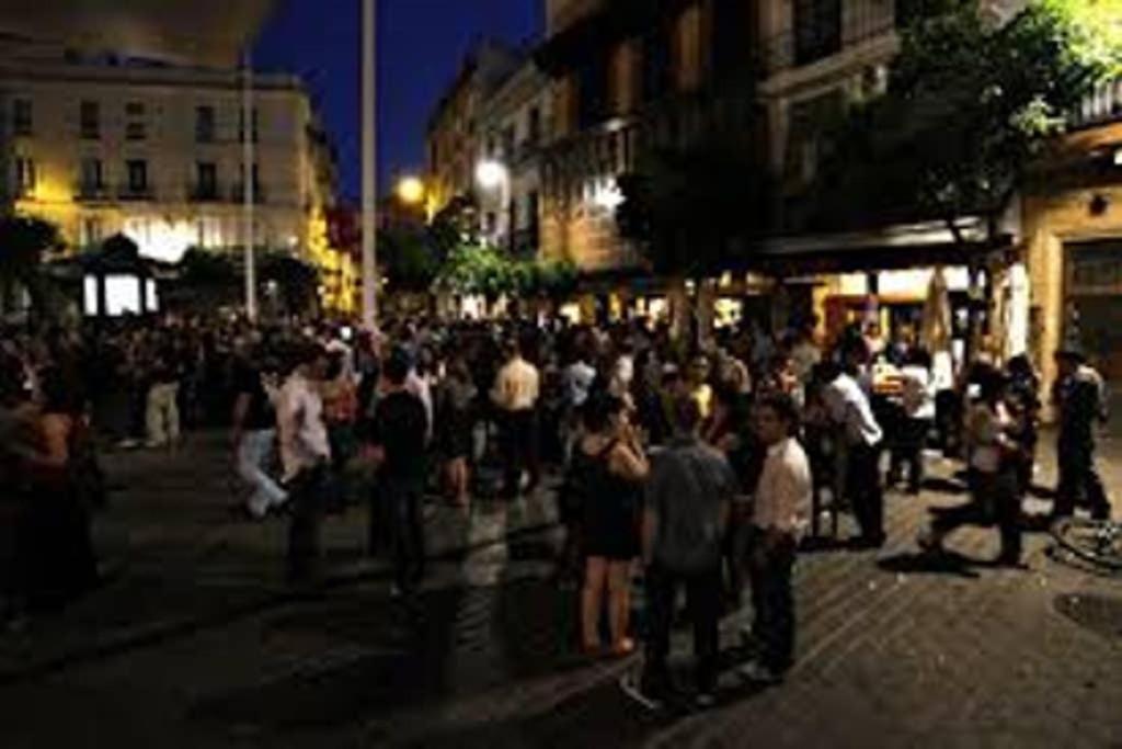 Cheap & Chic In The Center Of Sevilla Buitenkant foto